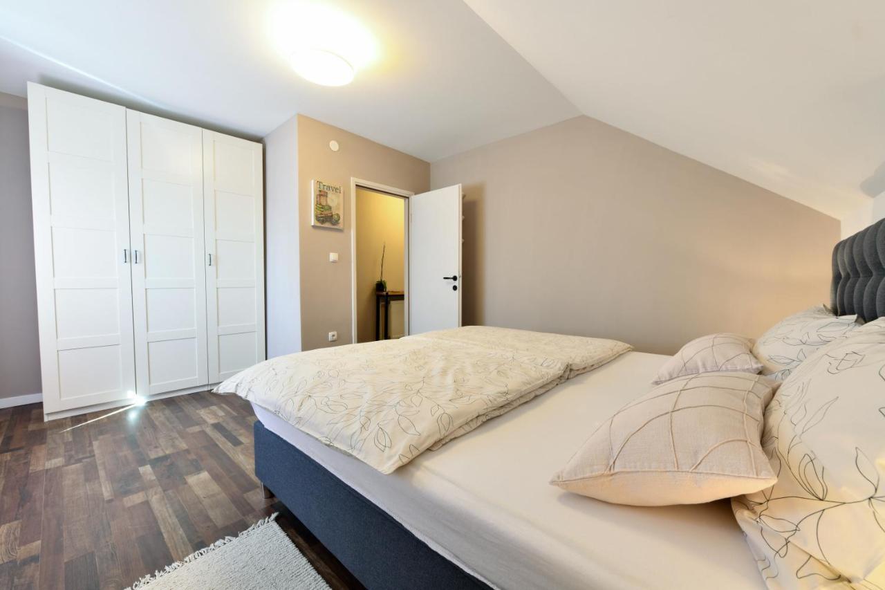 Apartment Murva Dreznik Grad Exterior photo